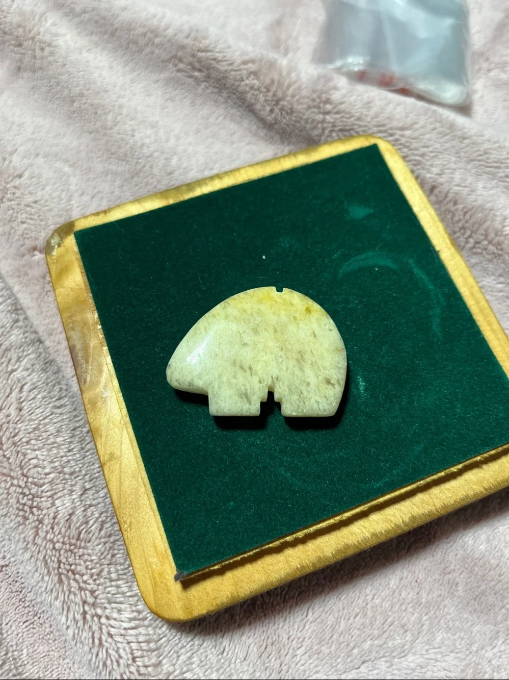 Calcite bear Fetish